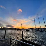 Ботель Hausboot Inkl Motorboot, Ostsee
