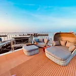 Hausboot Inkl Motorboot, Ostsee Ботель *
