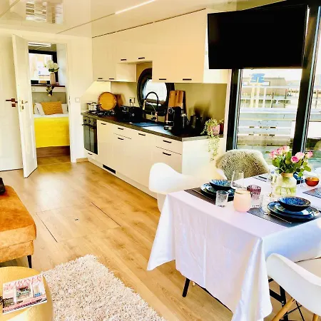 Hausboot Inkl Motorboot, Ostsee * Heiligenhafen