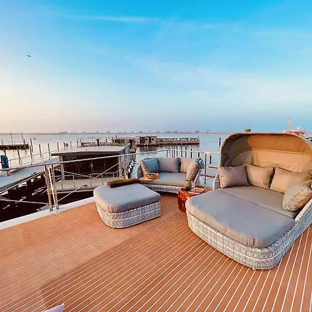 Hausboot Inkl Motorboot, Ostsee Heiligenhafen