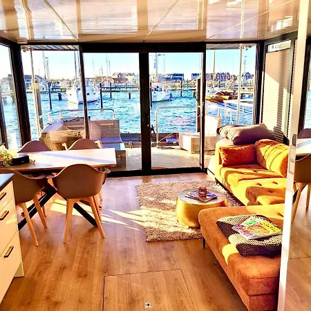 Hausboot Inkl Motorboot, Ostsee * Heiligenhafen