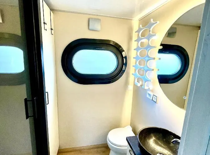 Hausboot Inkl Motorboot, Ostsee * Heiligenhafen