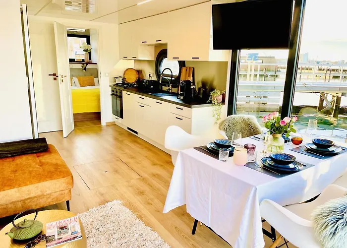 Hausboot Inkl Motorboot, Ostsee * Heiligenhafen