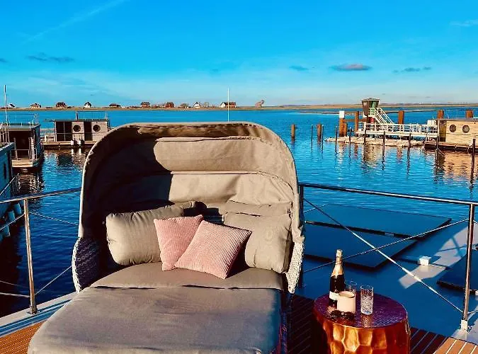 Hausboot Inkl Motorboot, Ostsee Heiligenhafen