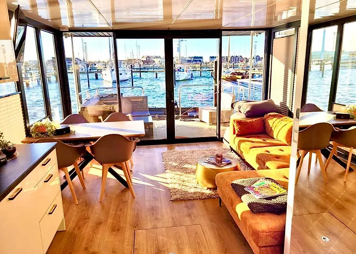 Hausboot Inkl Motorboot, Ostsee * Heiligenhafen